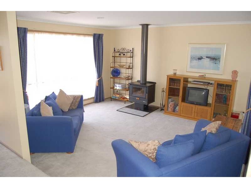 12 Quaille Court, Bacchus Marsh VIC 3340