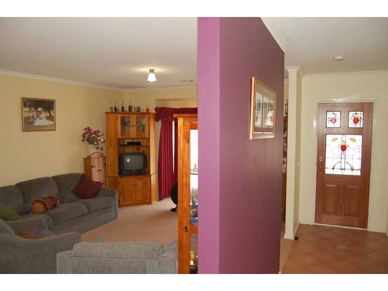 10 Riversdale Crescent, Bacchus Marsh VIC 3340