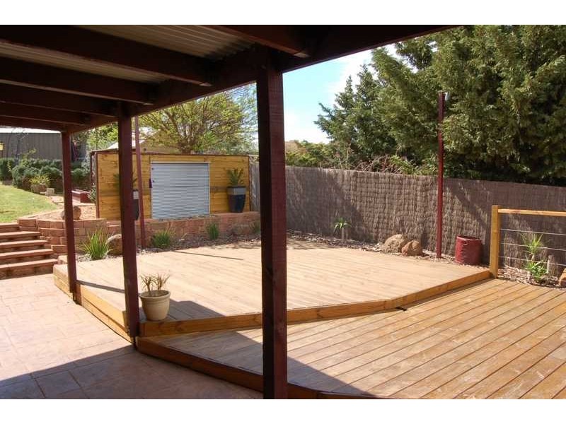 10 Riversdale Crescent, Bacchus Marsh VIC 3340