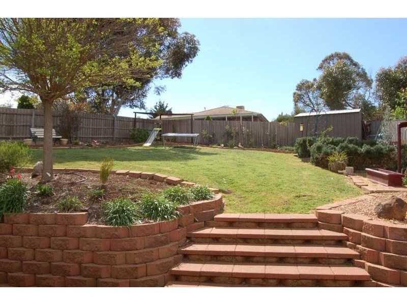 10 Riversdale Crescent, Bacchus Marsh VIC 3340