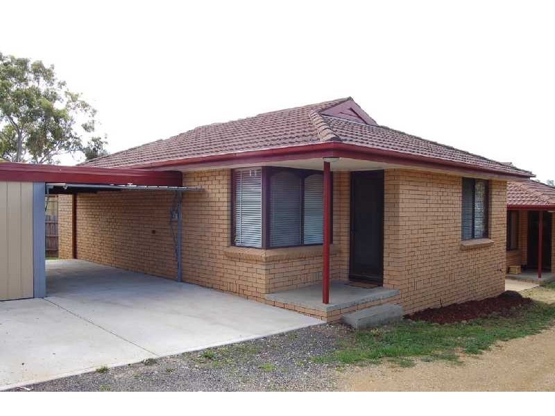 2/12 Inglis Street, Bacchus Marsh VIC 3340