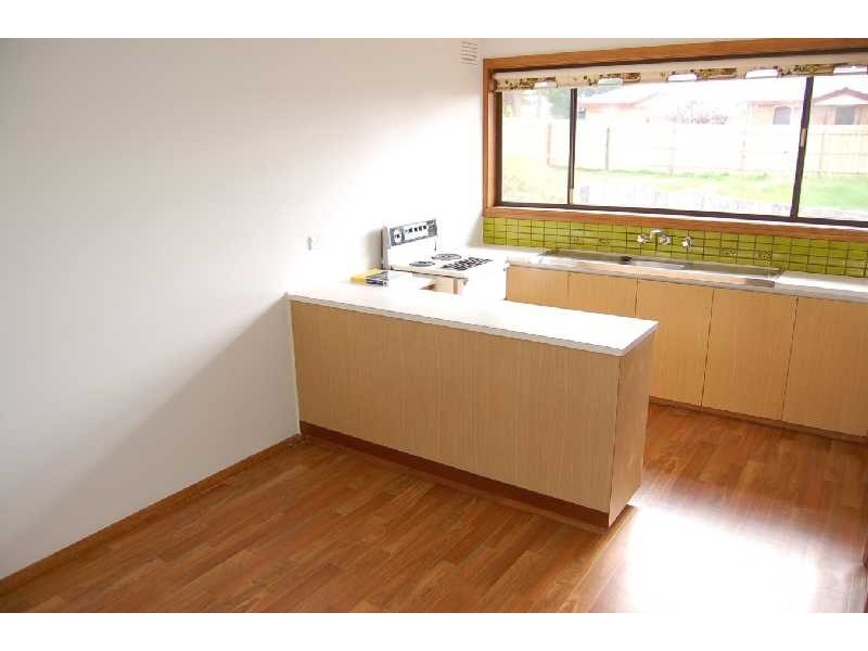 2/12 Inglis Street, Bacchus Marsh VIC 3340