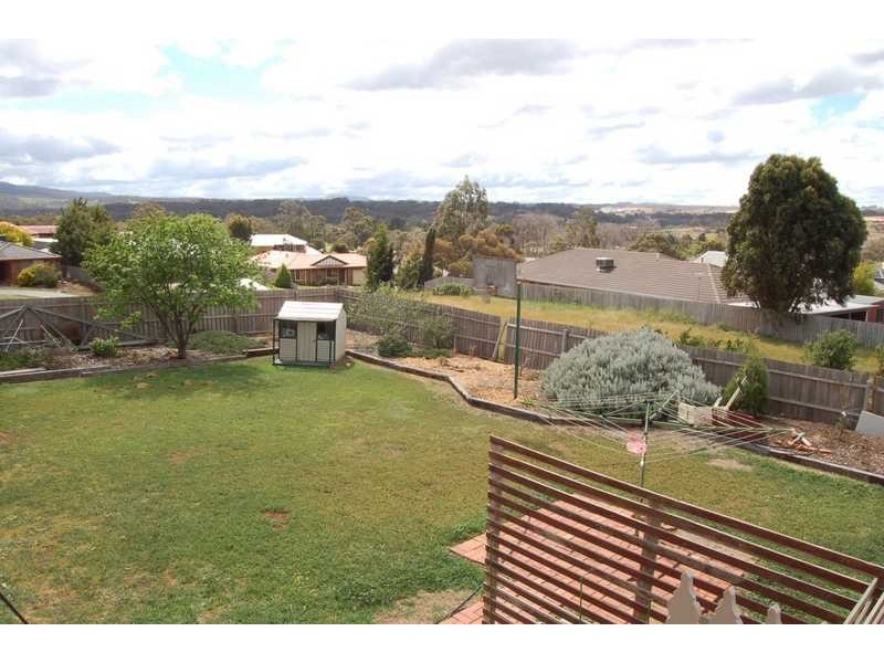 33 Horder Crescent, Bacchus Marsh VIC 3340