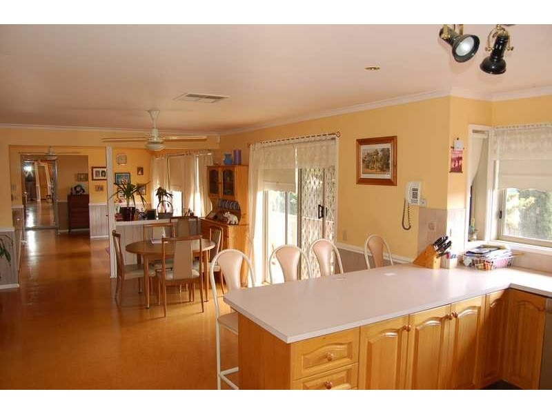 33 Horder Crescent, Bacchus Marsh VIC 3340