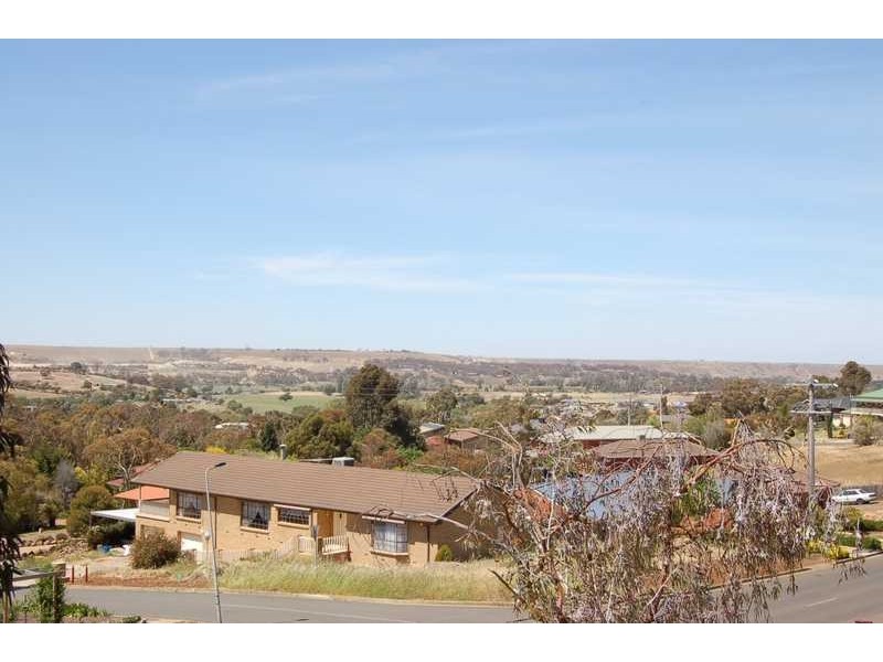 9 Links Road, Bacchus Marsh VIC 3340