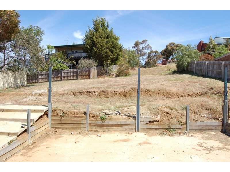 9 Links Road, Bacchus Marsh VIC 3340