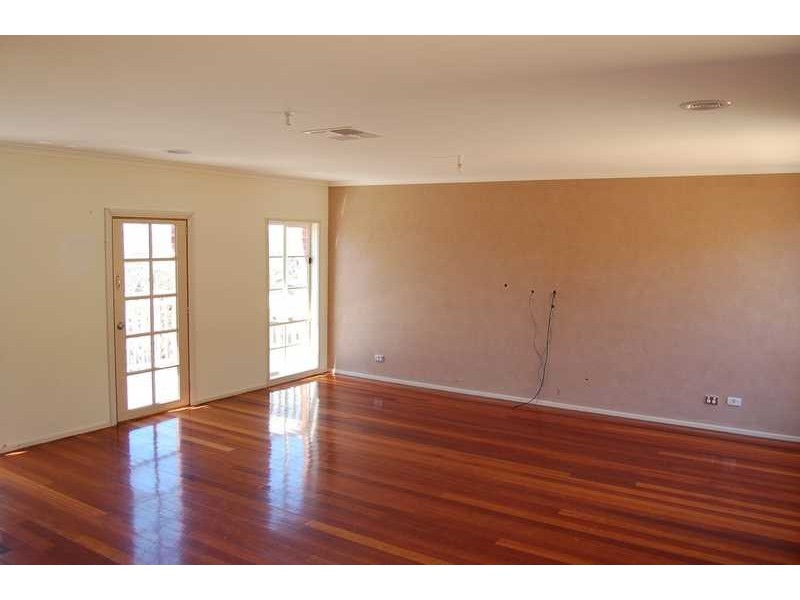 9 Links Road, Bacchus Marsh VIC 3340