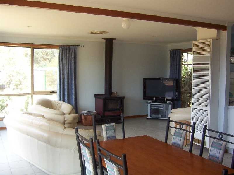 4 James Court, Bacchus Marsh VIC 3340