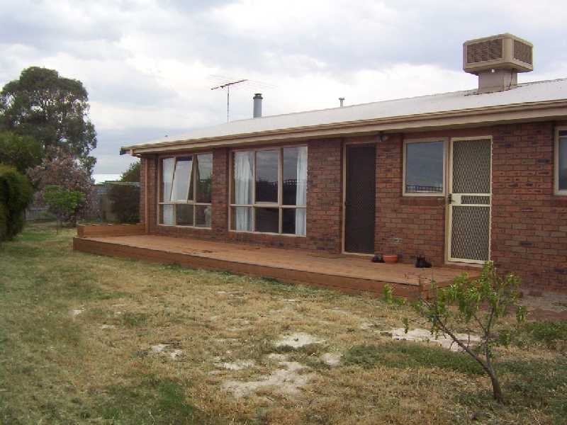 4 James Court, Bacchus Marsh VIC 3340