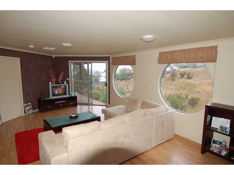 13 Riversdale Crescent, Bacchus Marsh VIC 3340