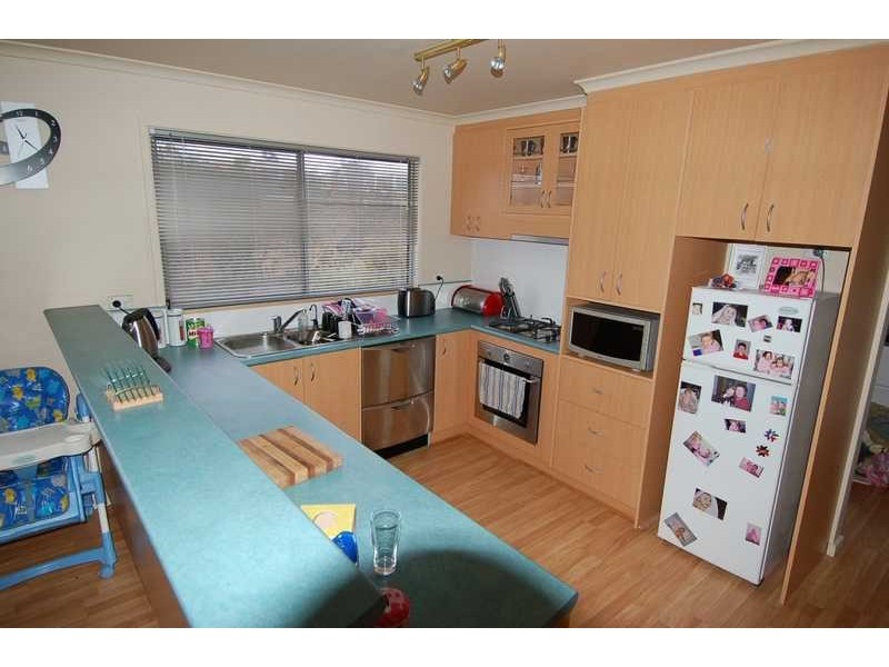 13 Riversdale Crescent, Bacchus Marsh VIC 3340