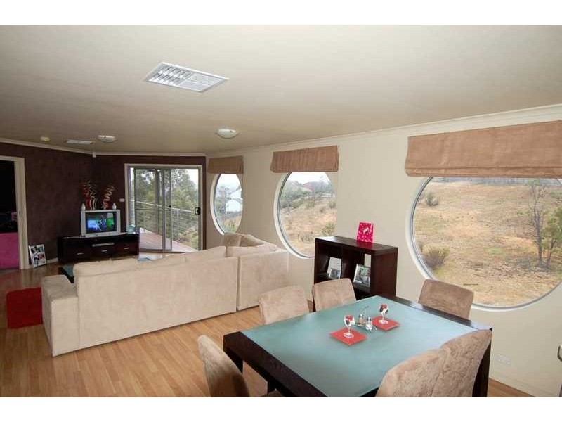 13 Riversdale Crescent, Bacchus Marsh VIC 3340