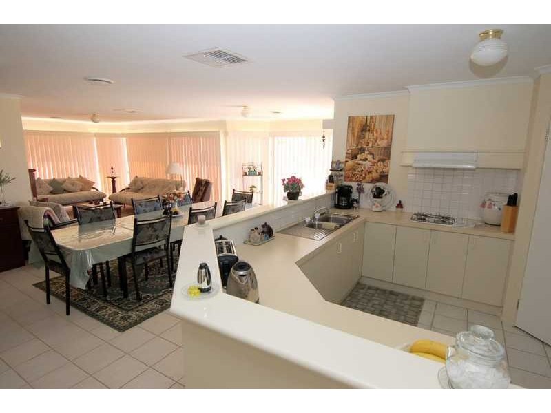 133 Halletts Way, Bacchus Marsh VIC 3340