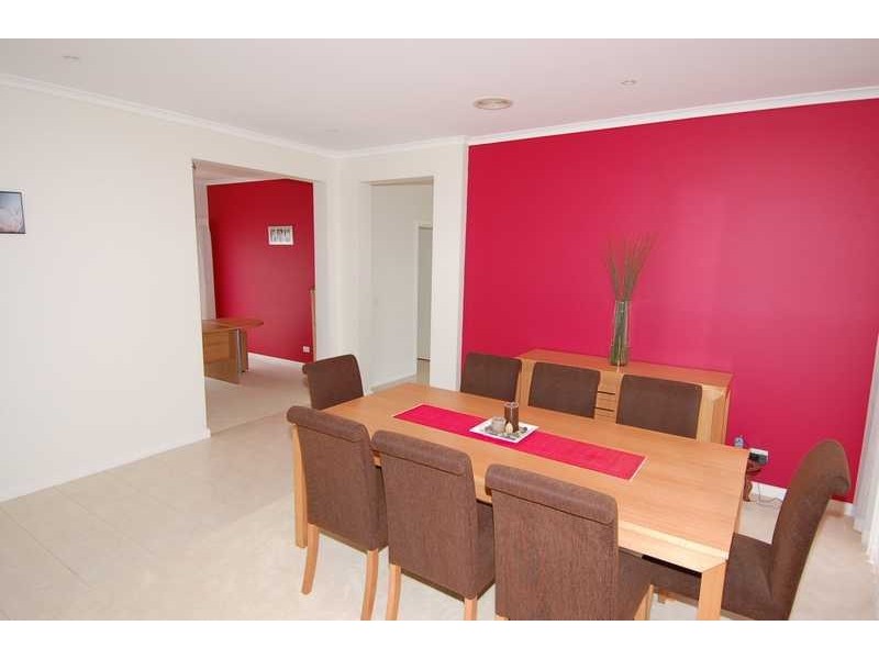 9 Dunn Court, Bacchus Marsh VIC 3340