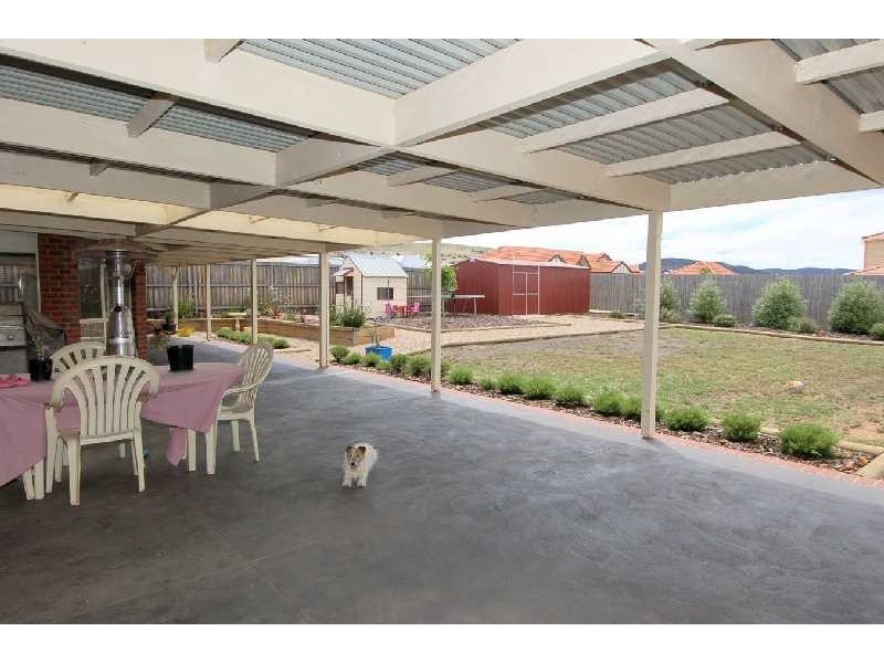28 Maddison Circuit, Bacchus Marsh VIC 3340