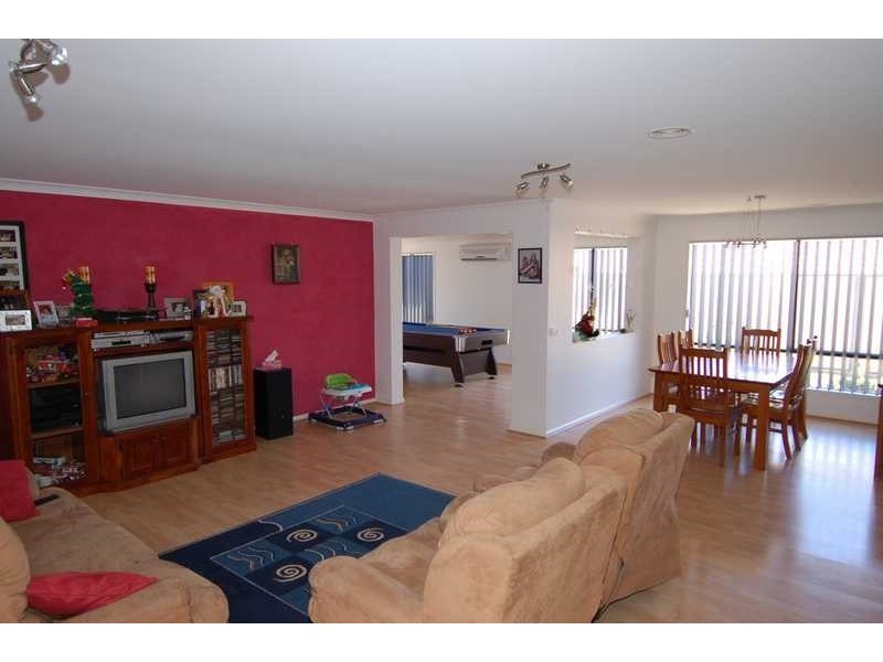 48 Grantleigh Drive, Bacchus Marsh VIC 3340