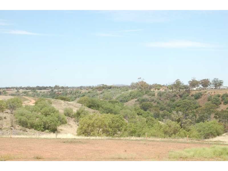 52 Riverview Drive, Bacchus Marsh VIC 3340