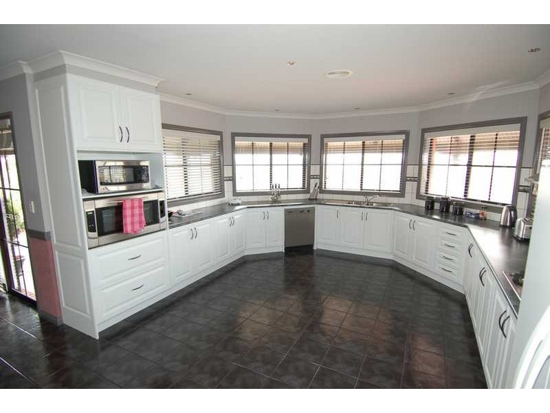 5 Egan Court, Bacchus Marsh VIC 3340