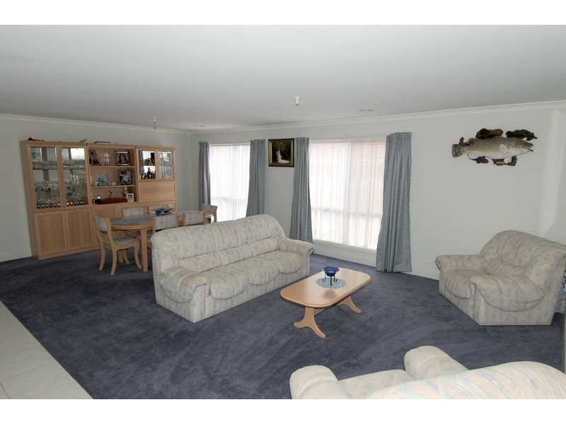 2 Judann Court, Bacchus Marsh VIC 3340