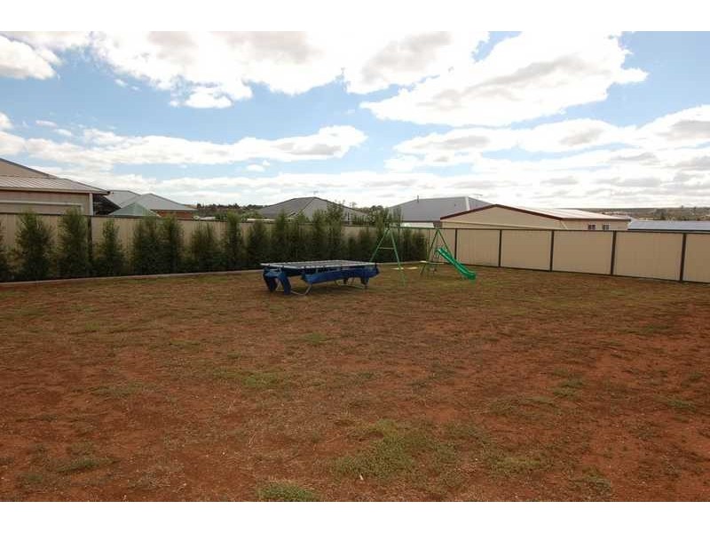 2 Judann Court, Bacchus Marsh VIC 3340