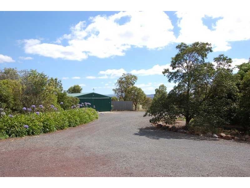 9 Dodemaide Circuit, Bacchus Marsh VIC 3340