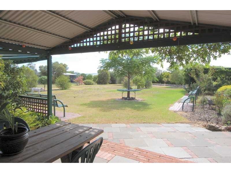 9 Dodemaide Circuit, Bacchus Marsh VIC 3340