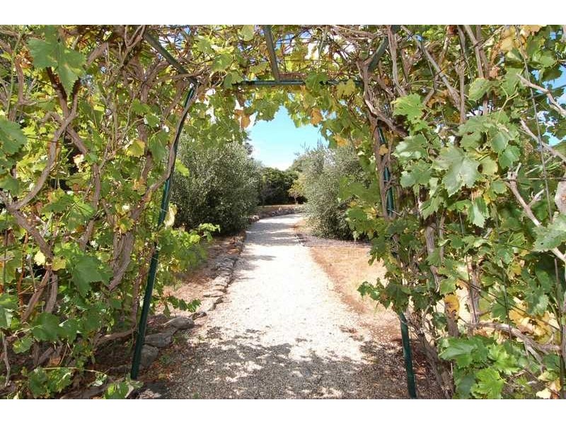 9 Dodemaide Circuit, Bacchus Marsh VIC 3340