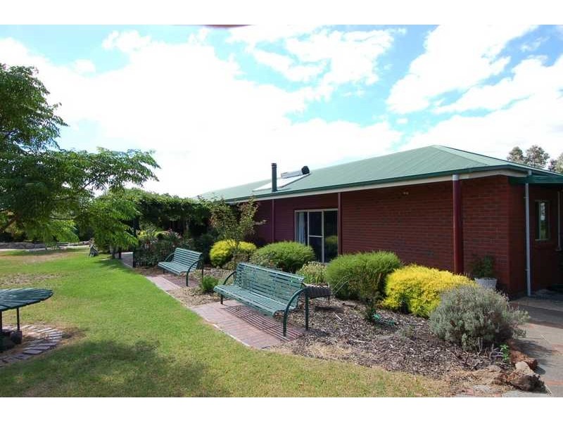 9 Dodemaide Circuit, Bacchus Marsh VIC 3340
