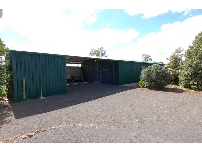 9 Dodemaide Circuit, Bacchus Marsh VIC 3340