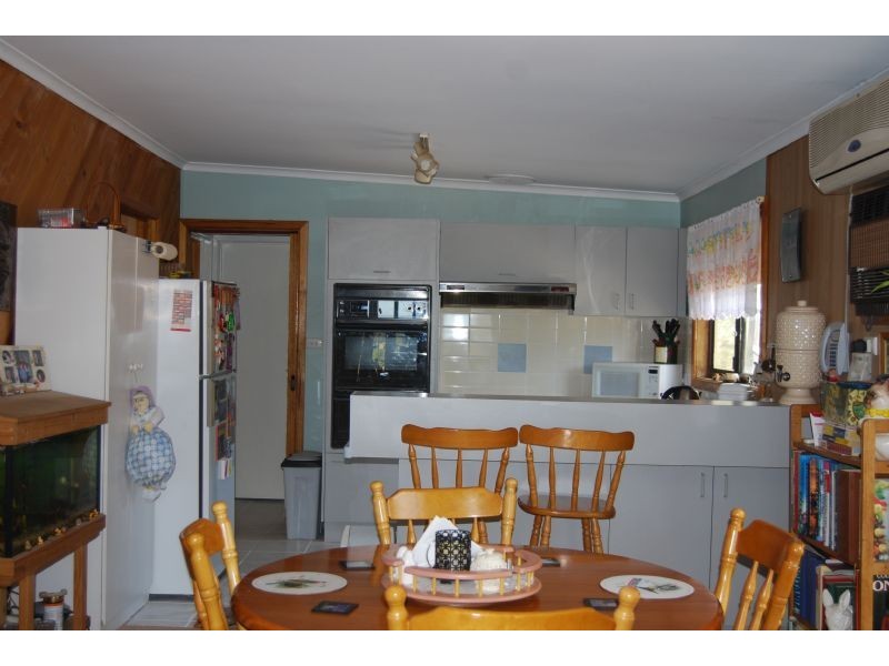 The Gurdies VIC 3984