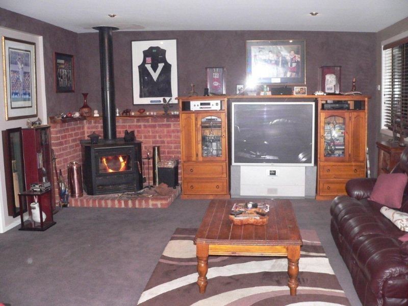 The Gurdies VIC 3984