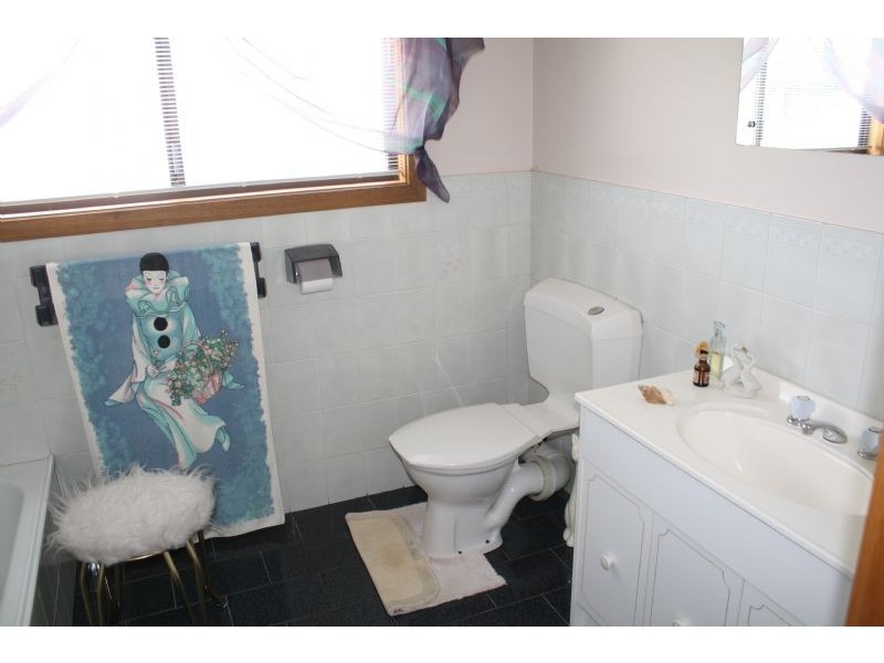 Glen Forbes VIC 3990