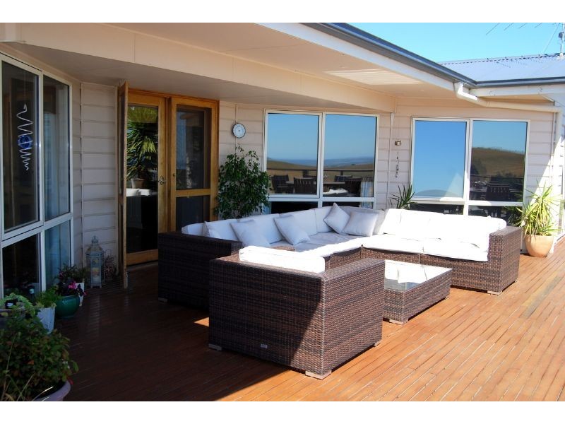 Glen Forbes VIC 3990