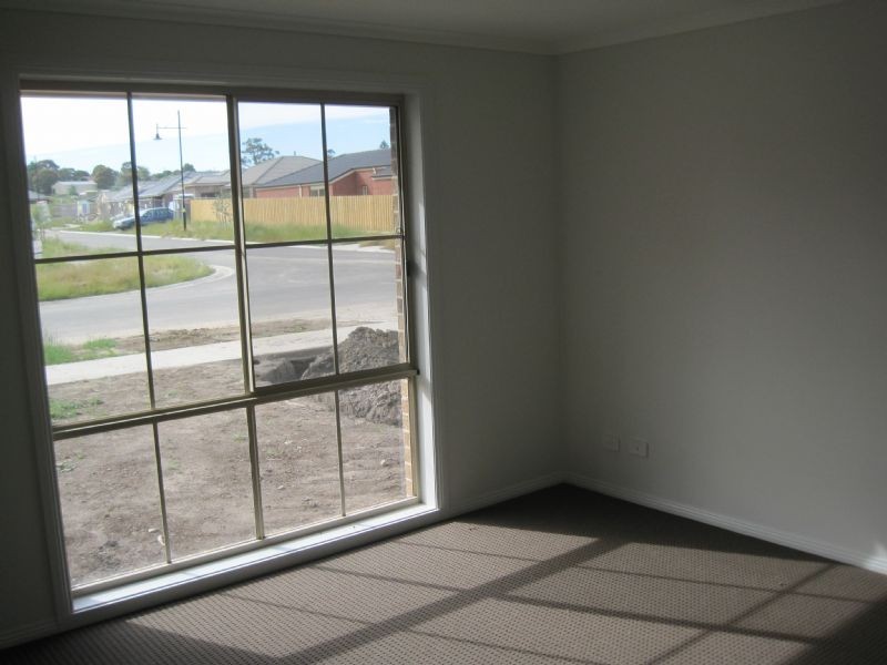 13 Miller Close, Drouin VIC 3818