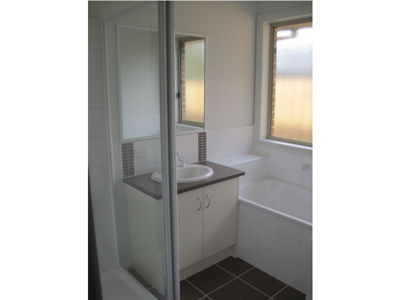 13 Miller Close, Drouin VIC 3818