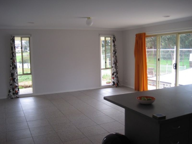 Drouin VIC 3818