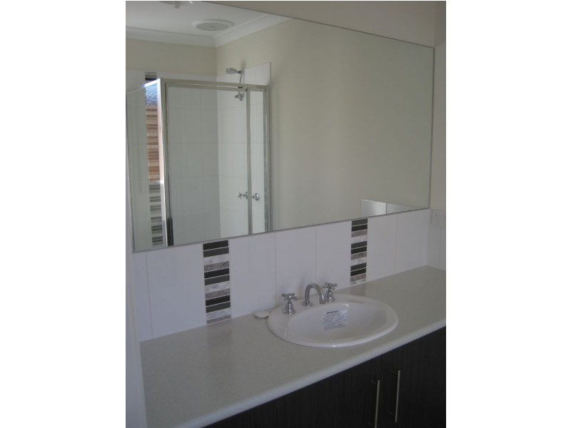 Drouin VIC 3818
