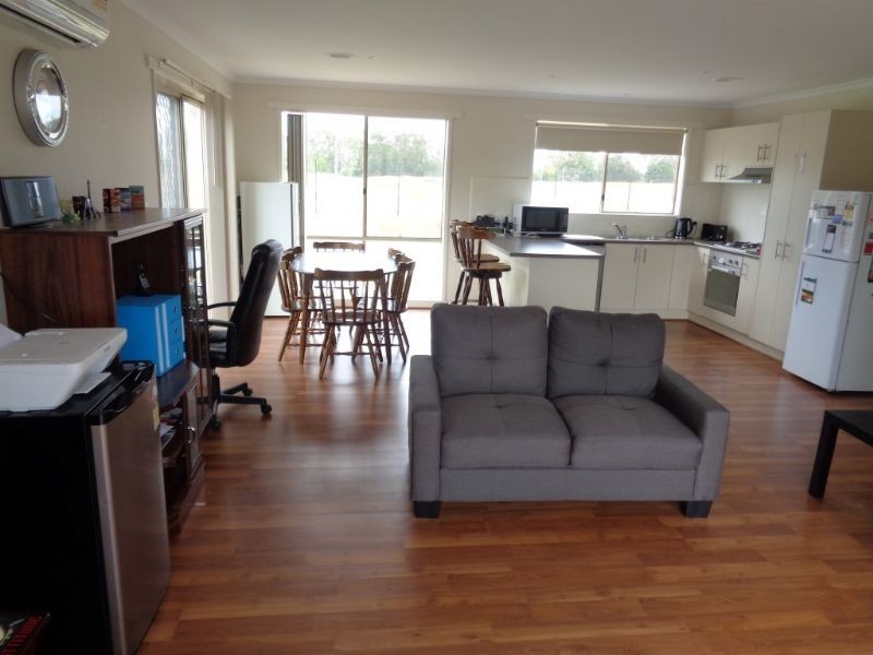 35 Oak Avenue, Longwarry VIC 3816