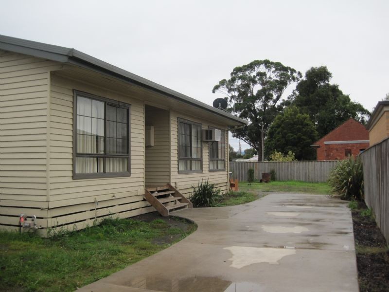 2/3 First Street, Longwarry VIC 3816