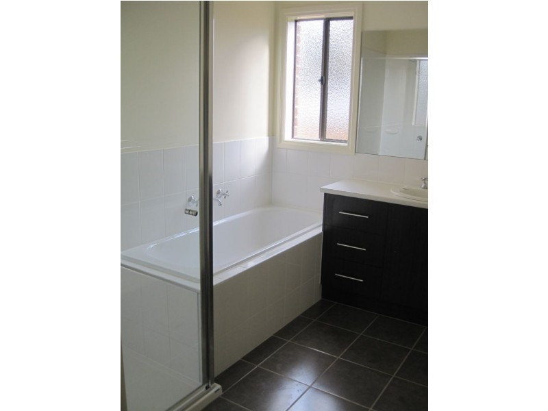 Drouin VIC 3818