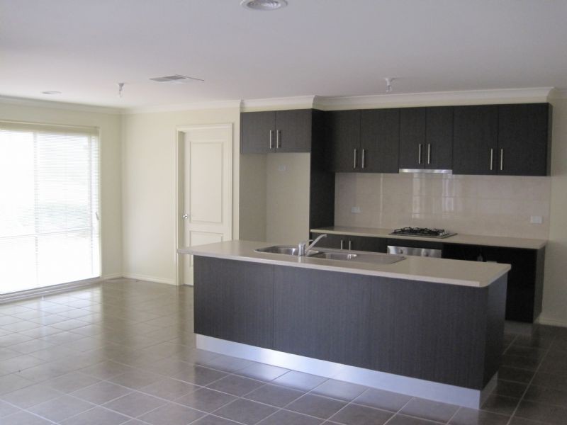 Drouin VIC 3818