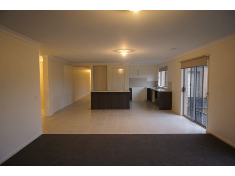 Drouin VIC 3818