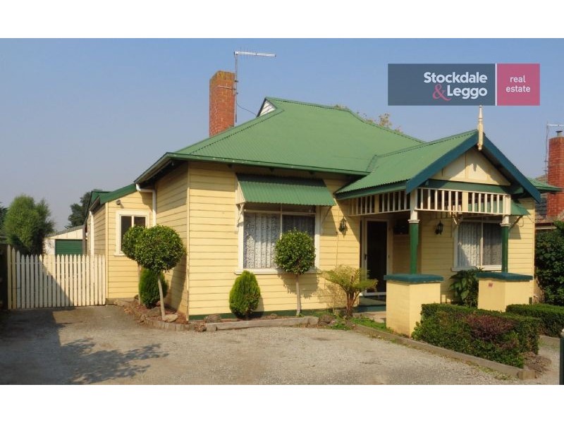 6 Lampards Road, Drouin VIC 3818