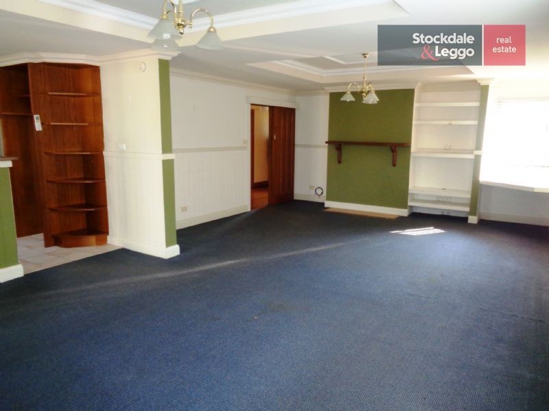 6 Lampards Road, Drouin VIC 3818