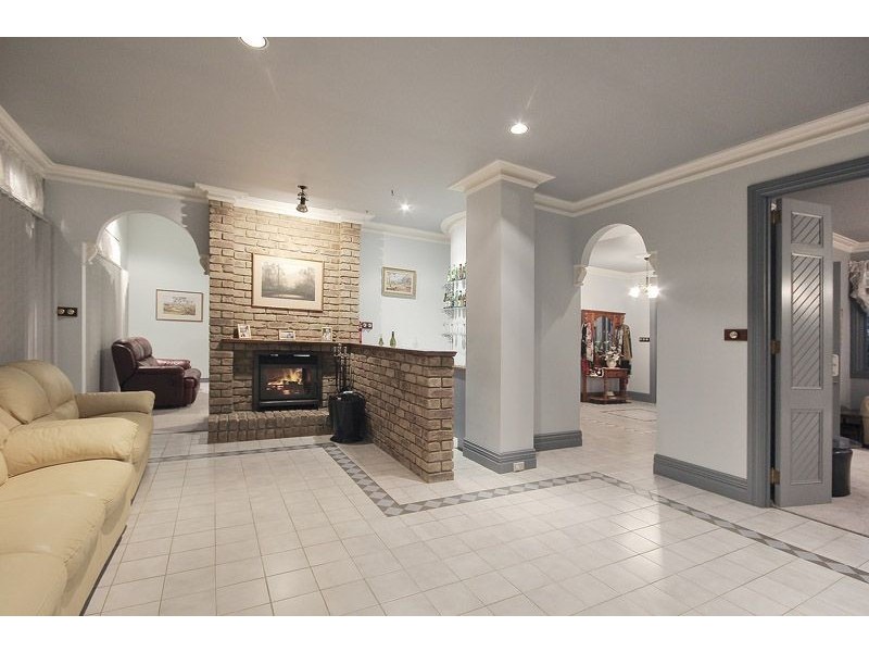 14 Waddell Road, Drouin VIC 3818