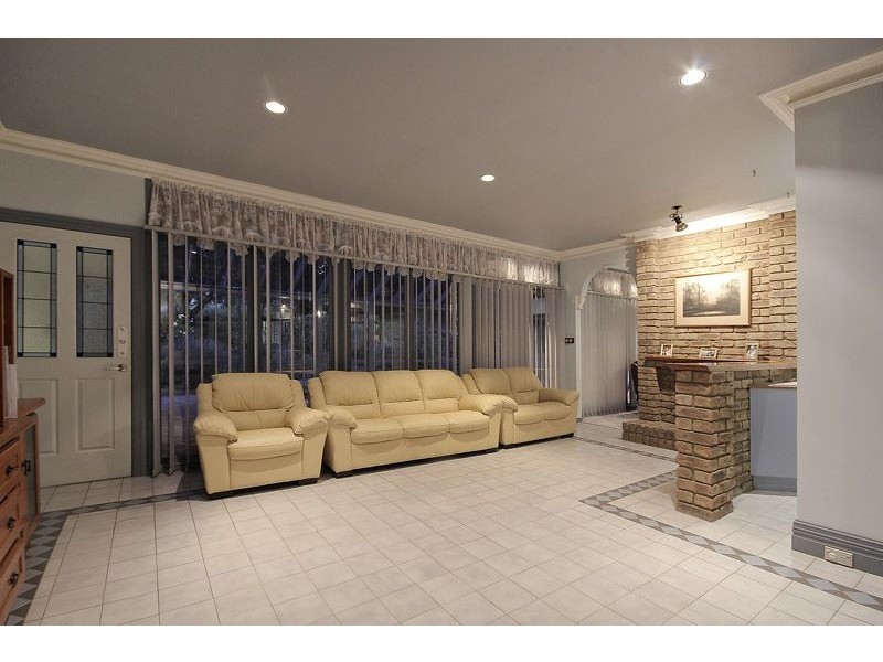 14 Waddell Road, Drouin VIC 3818