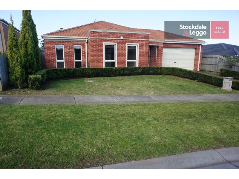 44 Springwater Drive, Drouin VIC 3818