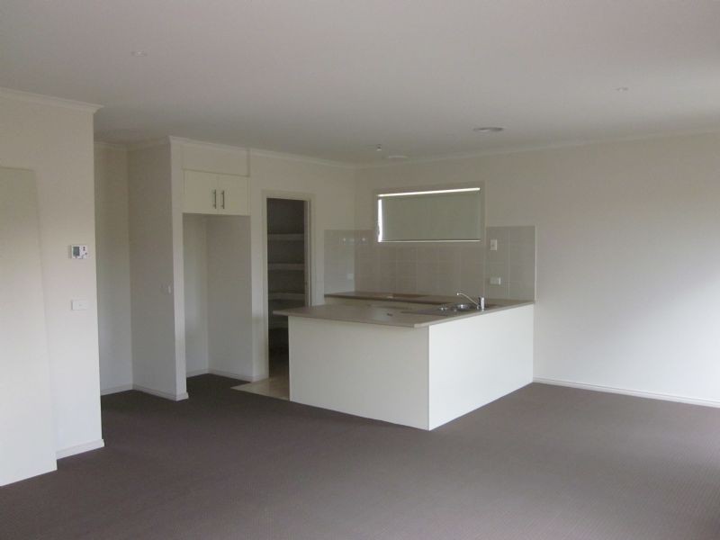 7/22 Main South Road, Drouin VIC 3818