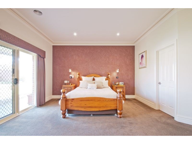 Drouin VIC 3818