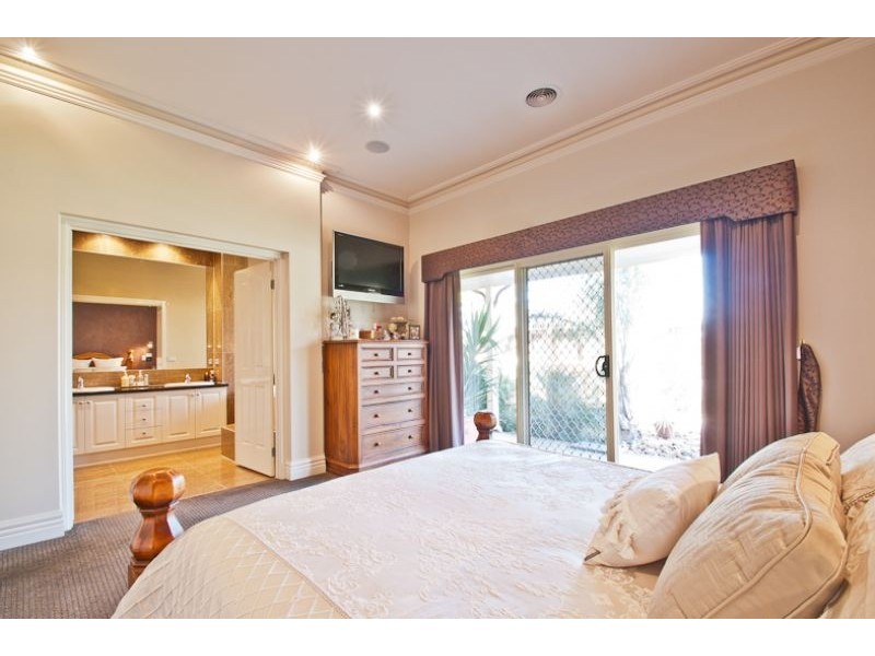 Drouin VIC 3818